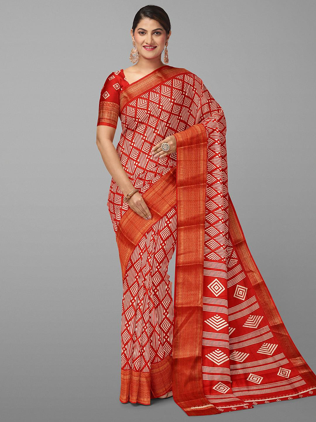 

Kalamandir Geometric Printed Zari Saree, Red