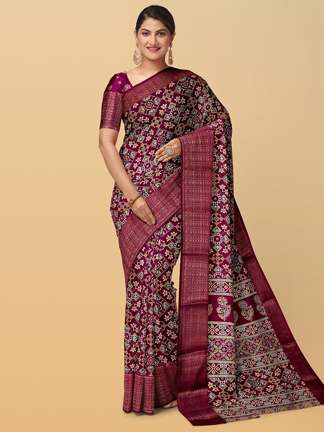 

Kalamandir Ethnic Motifs Printed Zari Saree, Pink