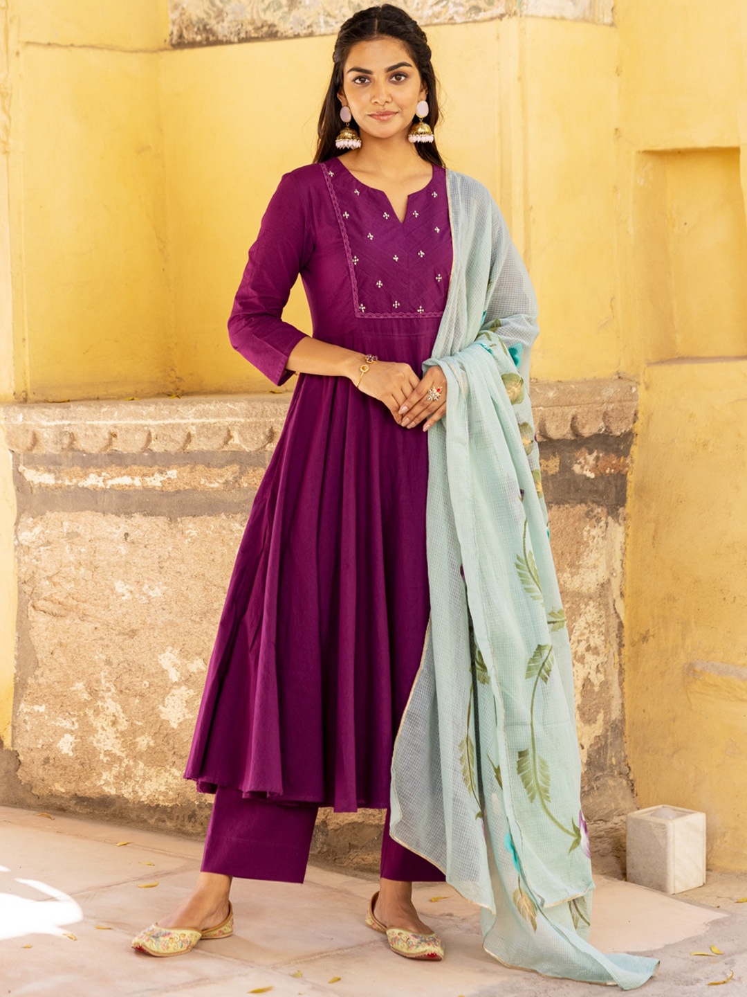 

Ambraee Ethnic Motifs Yoke Design Thread Work Lace Detail Kurta with Trousers & Dupatta, Purple