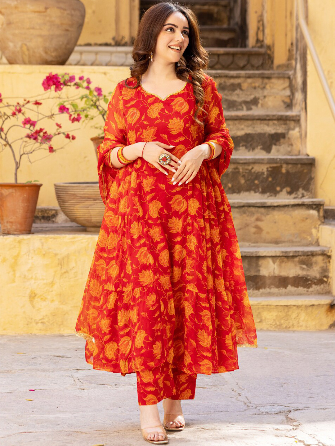 

Ambraee Floral Printed Layered Silk Chiffon Kurta with Trousers & Dupatta, Red