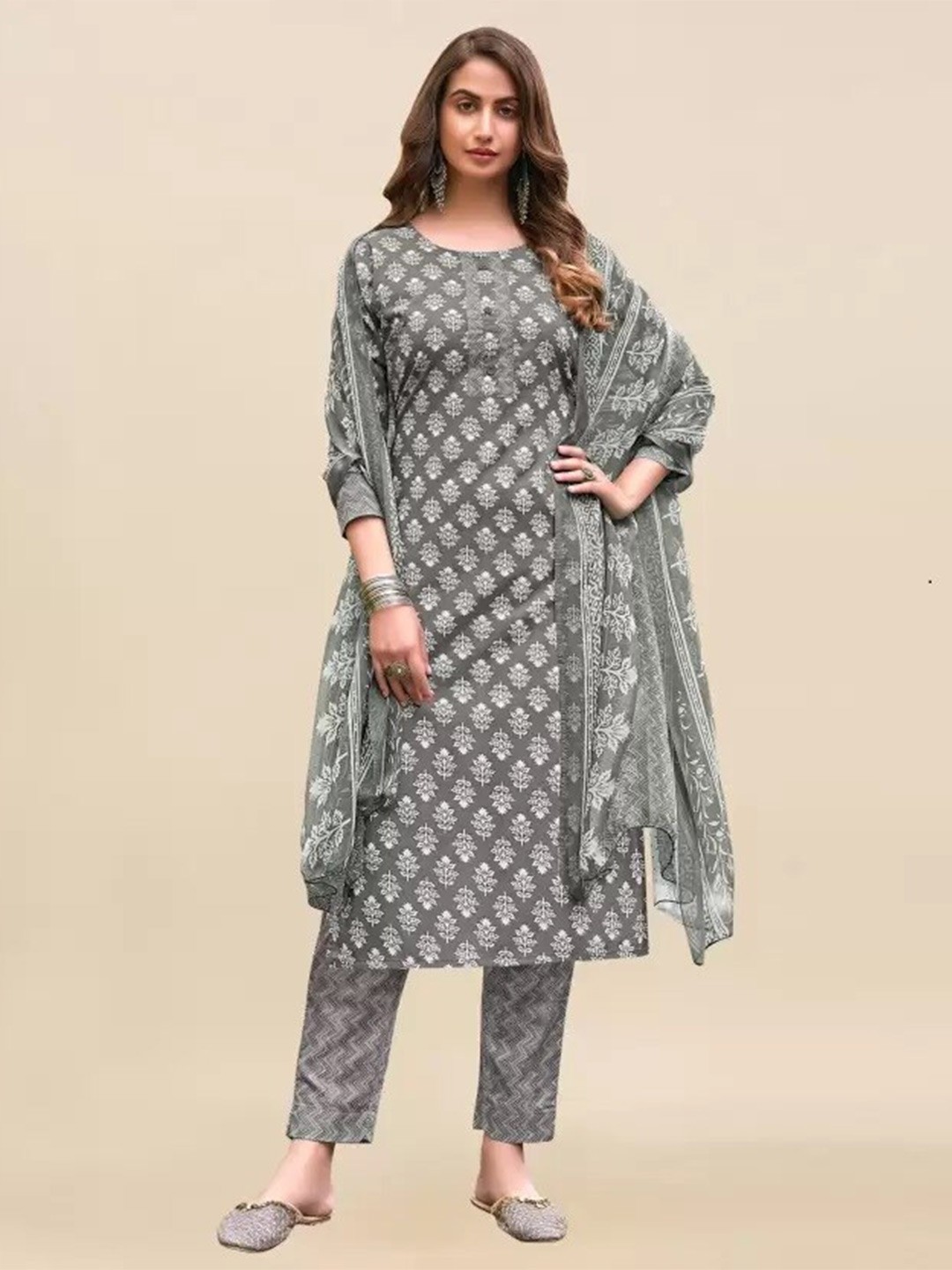 

MAGMINA Printed Unstitched Dress Material, Grey