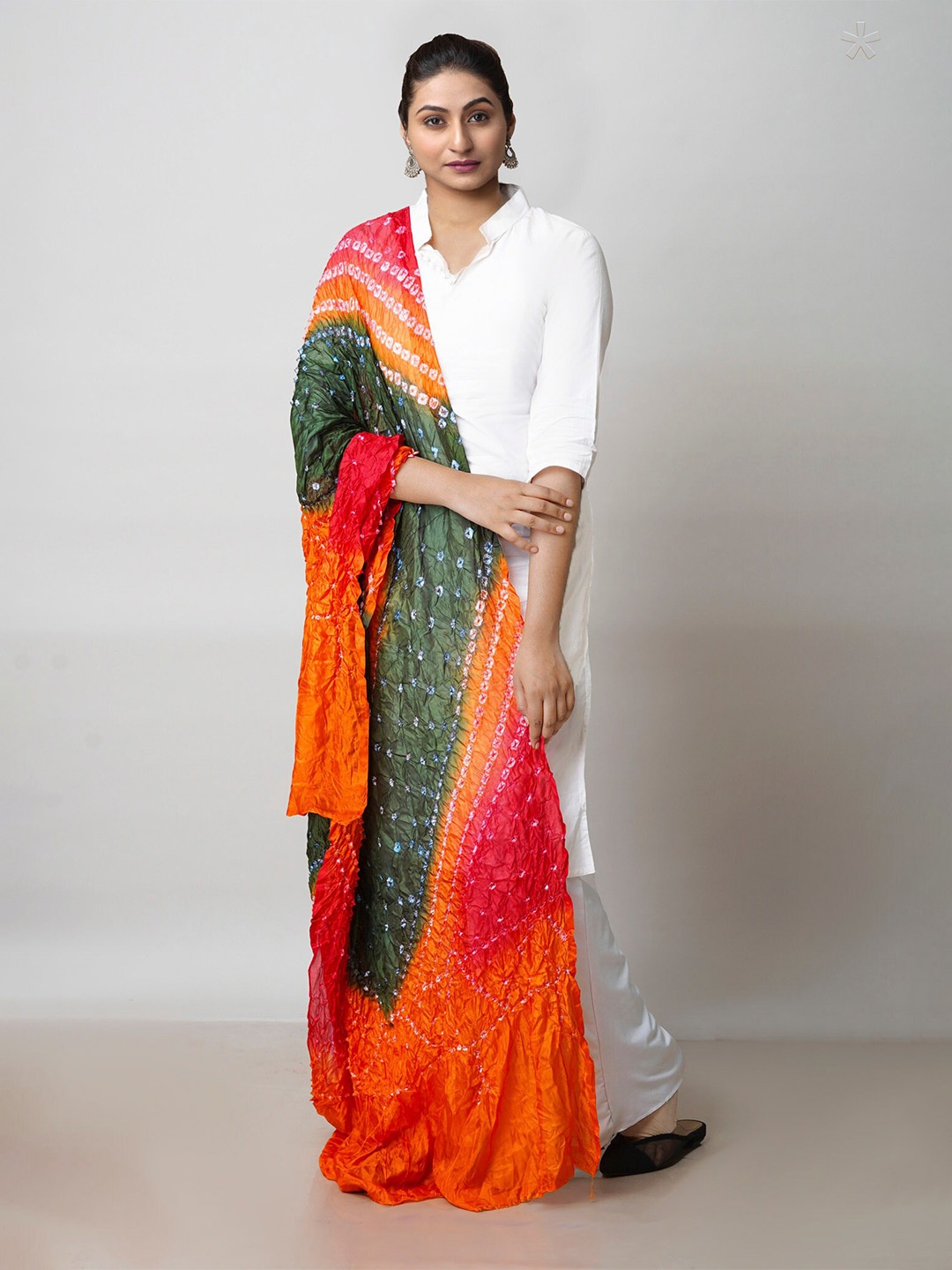 

Unnati Silks Tie & Dyed Silk Bandhani Dupatta, Green