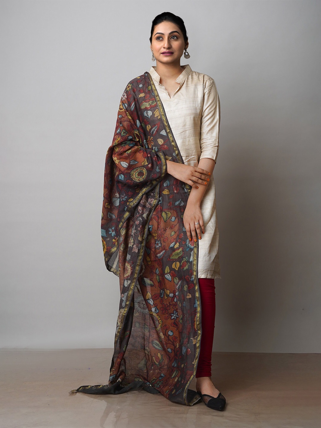 

Unnati Silks Floral Motifs Printed Cotton Silk Kalamkari Dupatta, Brown