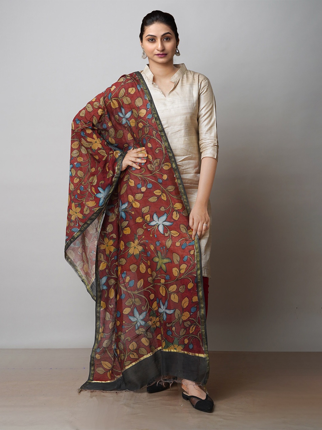 

Unnati Silks Floral Motifs Printed Cotton Silk Kalamkari Dupatta, Brown
