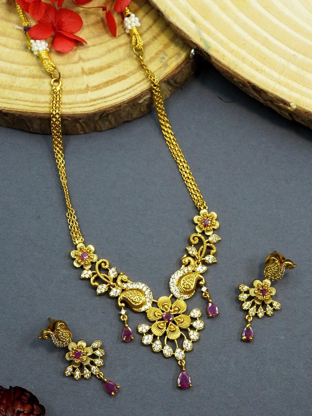 

GRIIHAM Gold-Plated Crystal-Studded & Beaded Jewellery Set