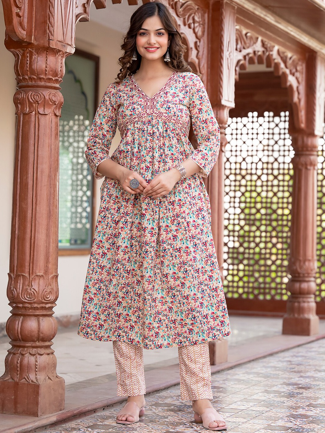 

NITVAN Floral Printed Empire Pure Cotton Kurta With Pyjamas & Dupatta, Cream