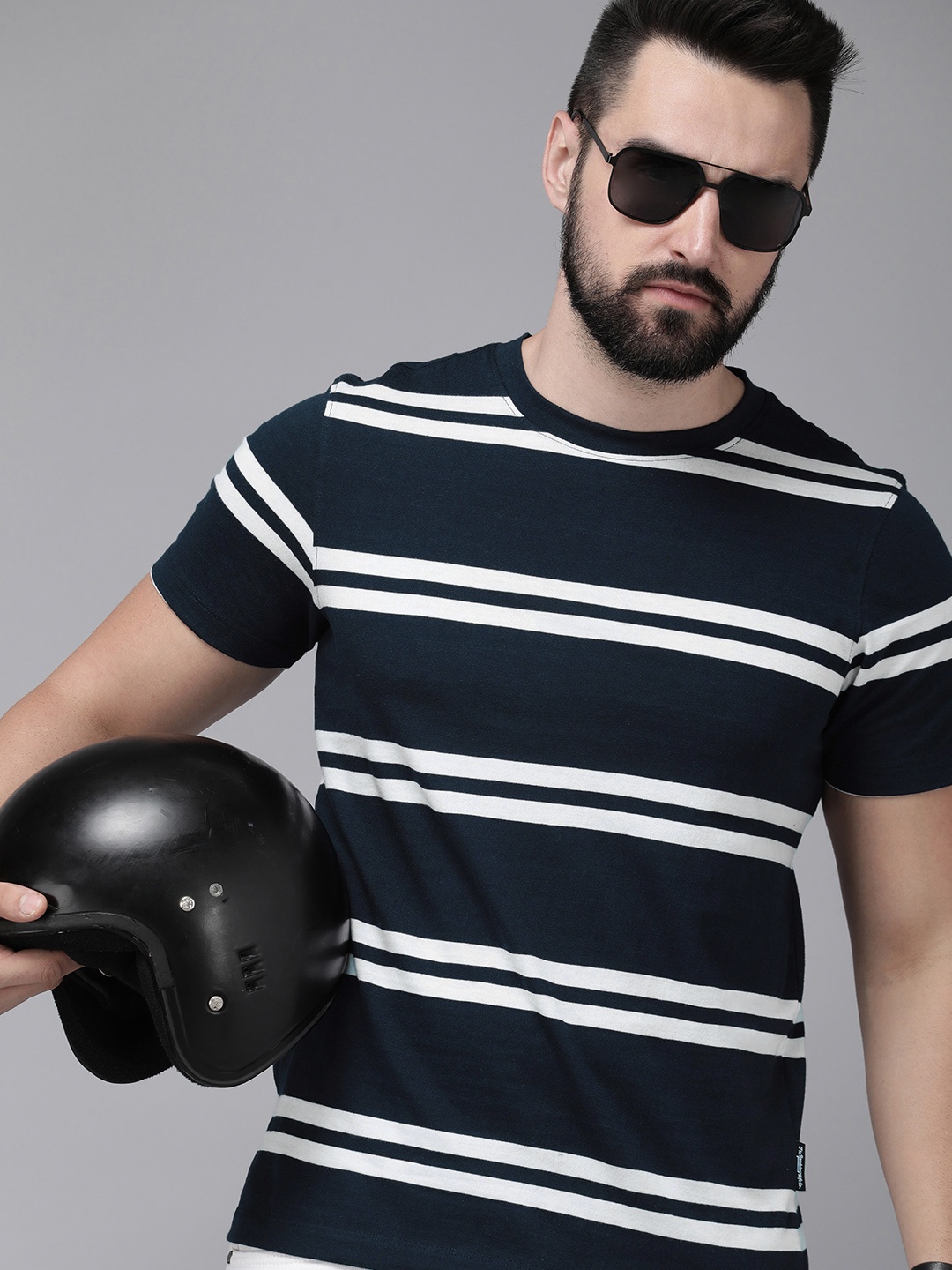 

Roadster Men Striped T-shirt, Navy blue