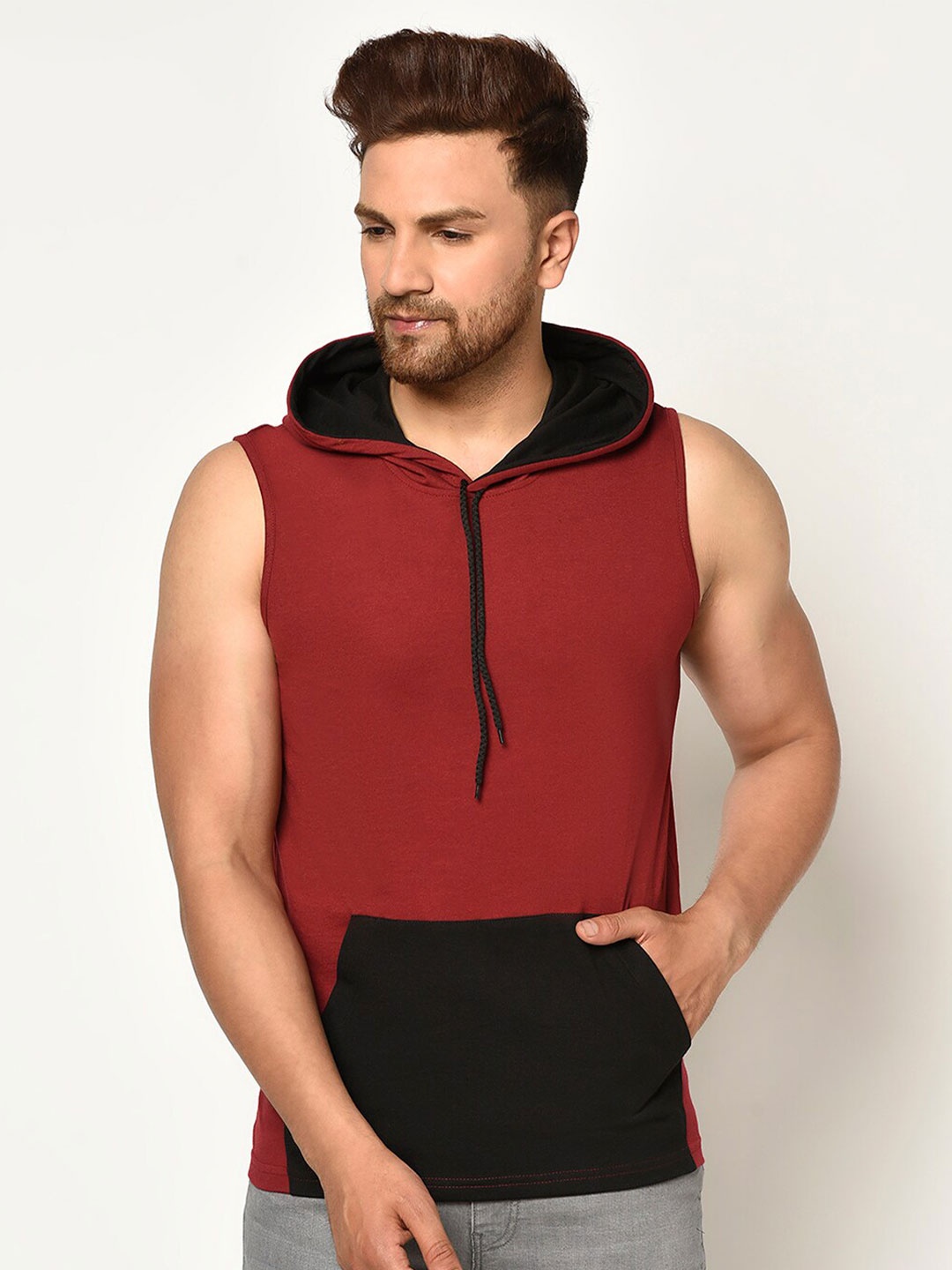 

GLITO Colourblocked Hooded Sleeveless Cotton T-shirt, Maroon