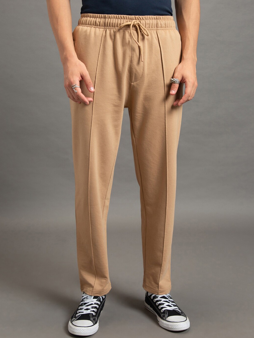 

Bewakoof Men Solid Regular Fit Plus Size Joggers, Brown