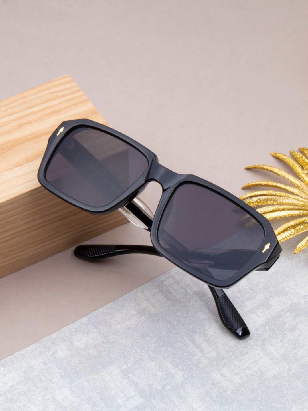 

Ted Smith Square Sunglasses with UV Protected Lens KANE_C2, Black
