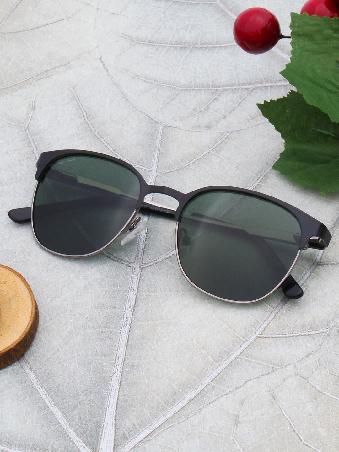 

Ted Smith Wayfarer Sunglasses with Polarised Lens NOIR_M.BLK, Green