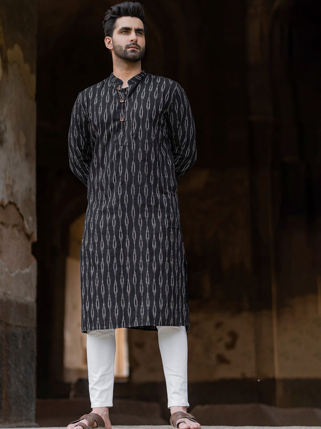 

INPE Mandarin Collar Straight Kurta, Black