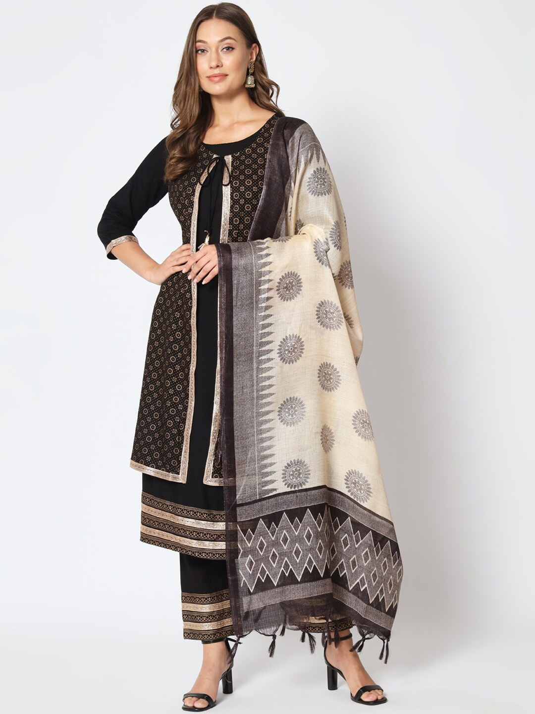 

AMIRAS INDIAN ETHNIC WEAR Women Black Ethnic Motifs Printed Layered Gotta Patti Kurta with Trousers & With