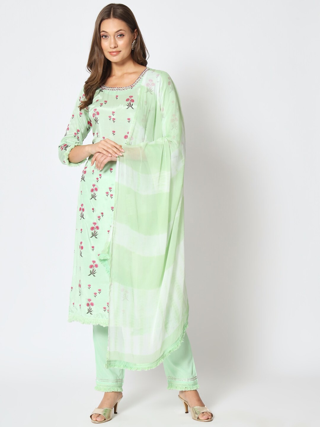 

AMIRAS INDIAN ETHNIC WEAR Ethnic Motifs Embroidered Kurta with Trousers & Dupatta, Green