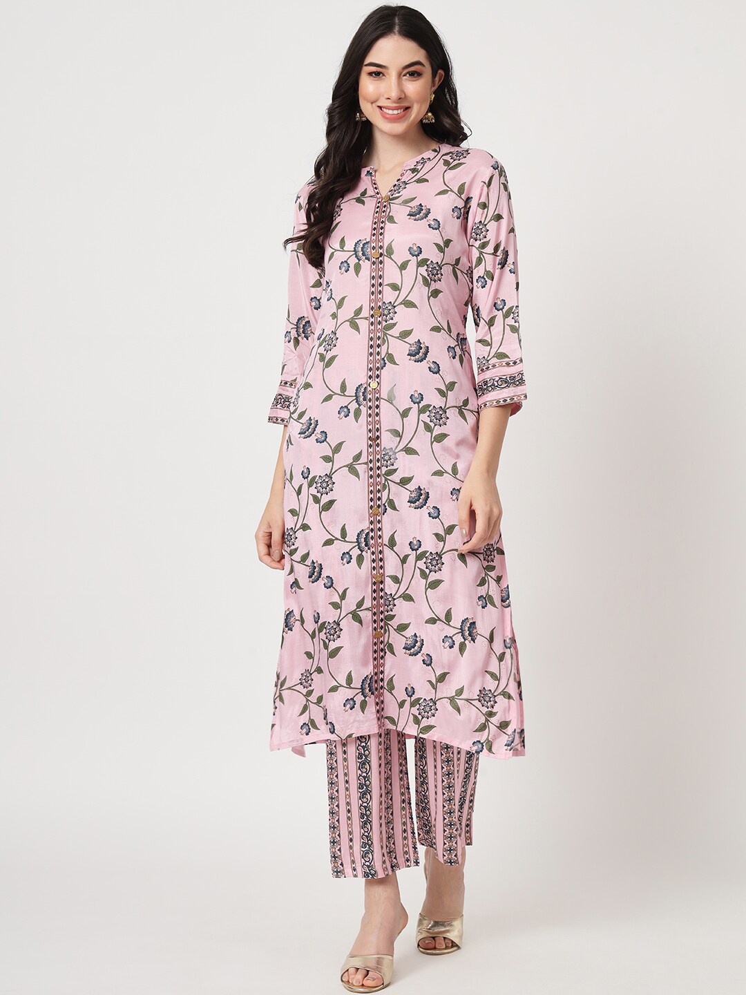 

AMIRAS INDIAN ETHNIC WEAR Mandarin Collar Floral Printed Regular Kurta with Trousers, Pink