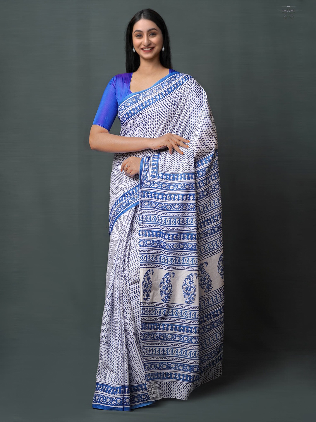 

Unnati Silks Ethnic Motifs Printed Pure Cotton Block Print Saree, White