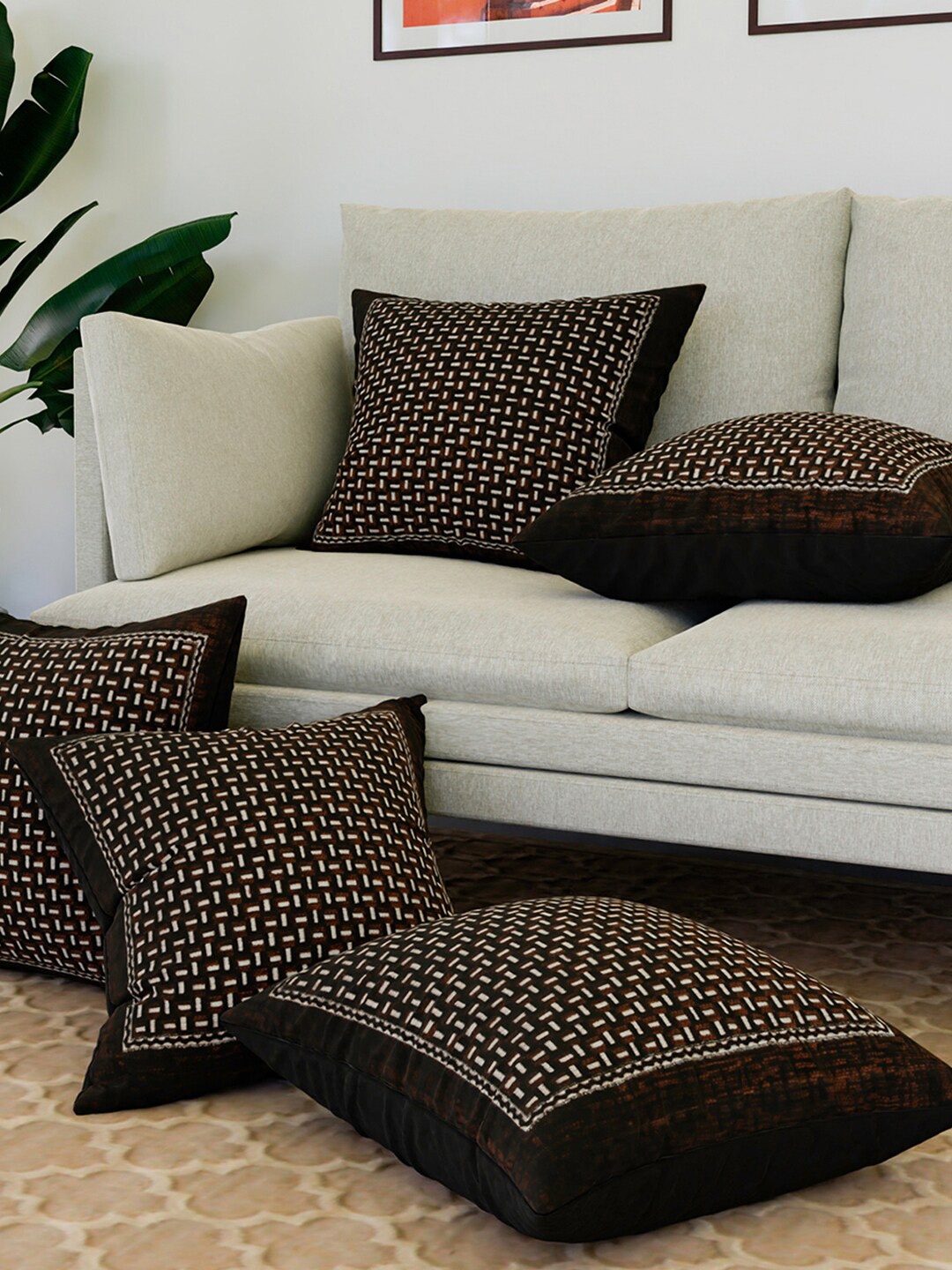 

Kuber Industries Brown & White 5 Pieces Abstract Velvet Square Cushion Covers