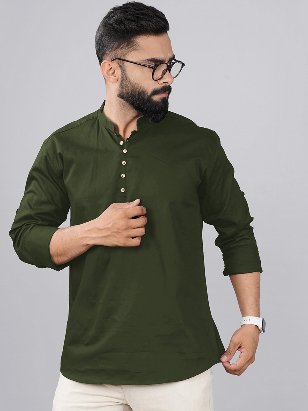 

Tap in Mandarin Collar Roll-Up Sleeve Kurta, Green