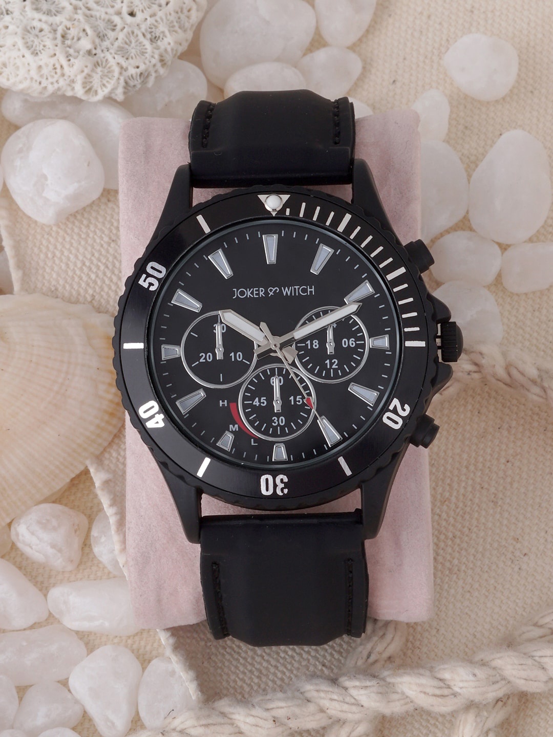 

JOKER & WITCH Men Textured Straps Analogue Watch AMWW723, Black