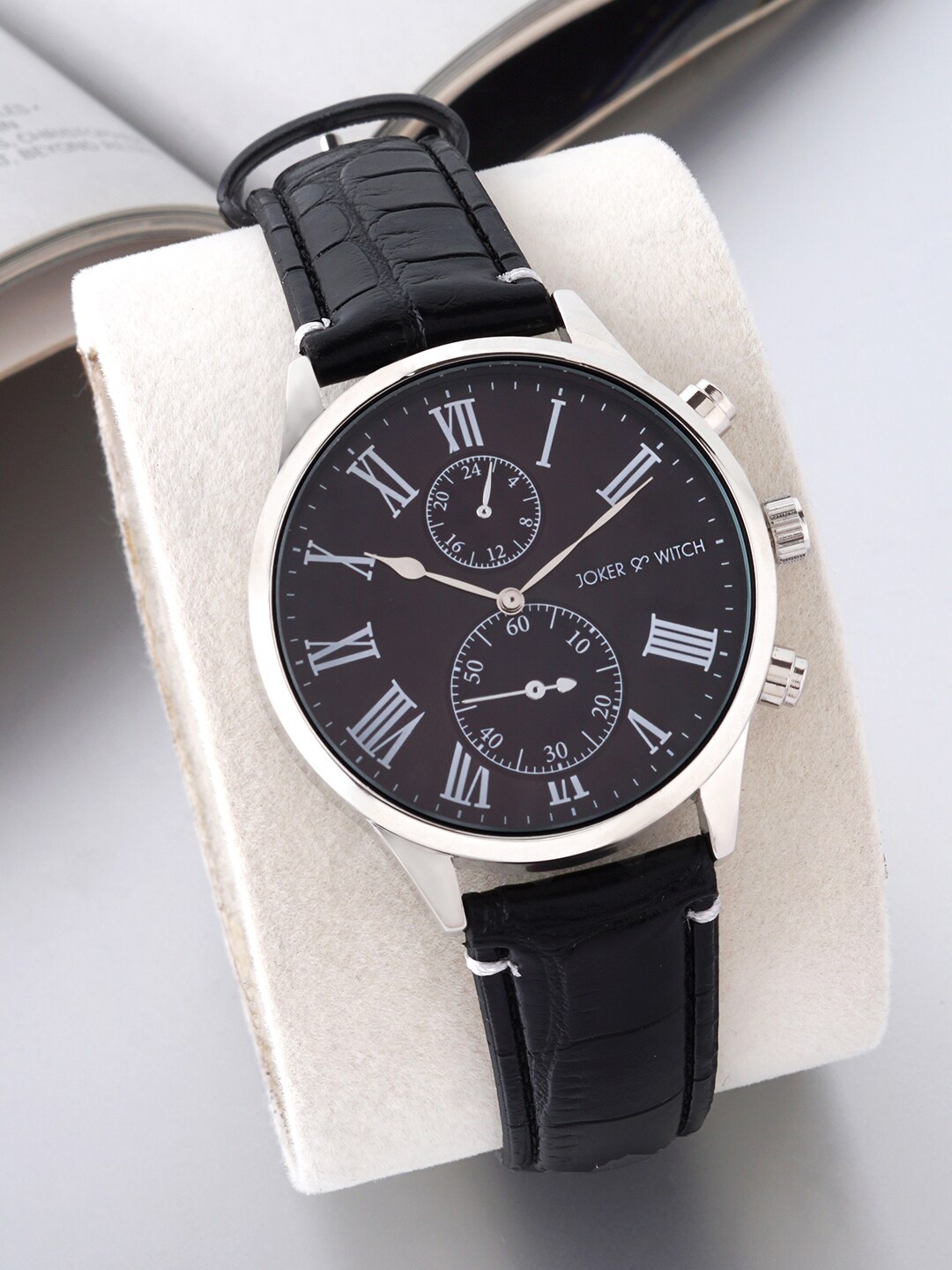 

JOKER & WITCH Men Round Dial Analogue Watch AMWW716, Black