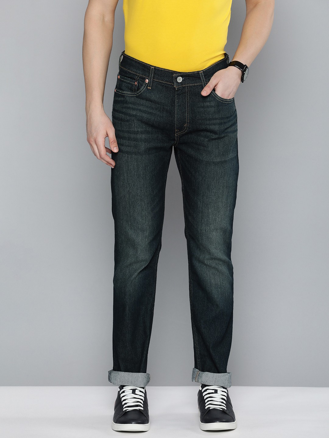 

Levis Men 511 Slim Fit Light Fade Stretchable Mid-Rise Jeans, Blue