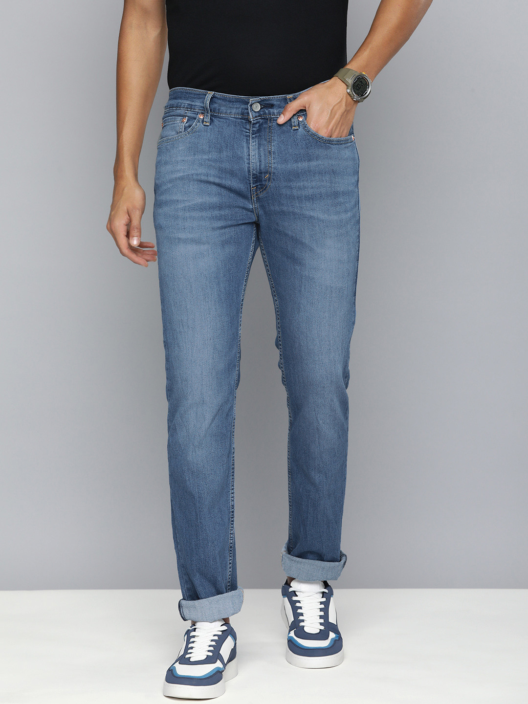 

Levis Men Light Fade Stretchable Mid-Rise Slim Fit Casual Jeans, Blue