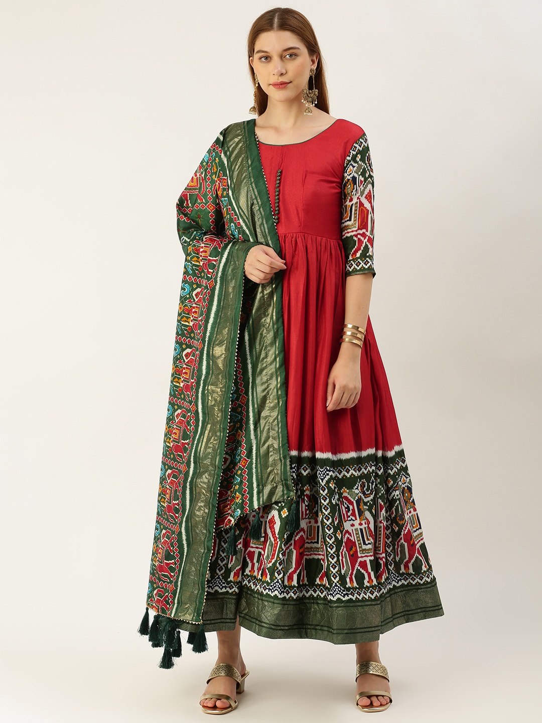 

LOOKNBOOK ART Ethnic Motifs Printed Gown Dress With Dupatta, Red