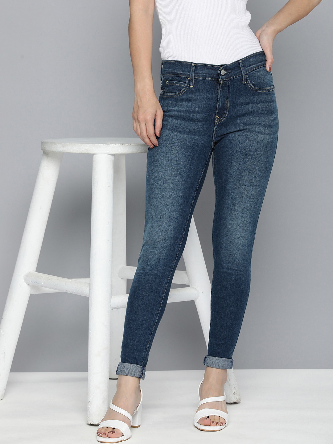 

Levis Women Super Skinny Fit Light Fade Stretchable Mid-Rise Jeans, Blue