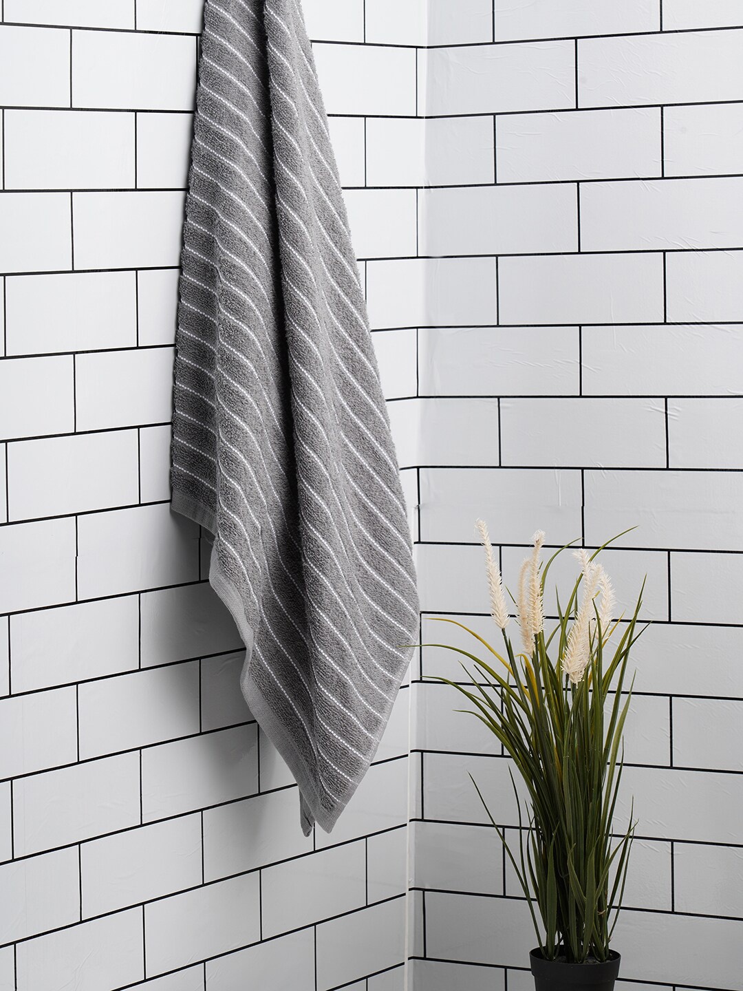 

Welspun Grey 2-In-1 Striped 250 GSM Pure Cotton Bath Towel
