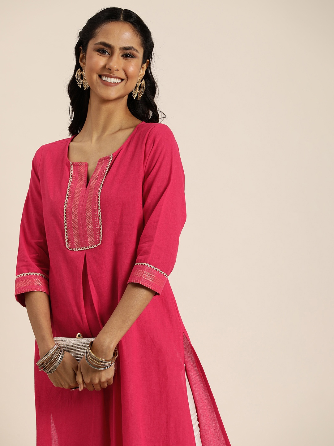 

Taavi Nagri Weaves Ethnic Motifs Yoke Design Pure Cotton Kurta, Fuchsia