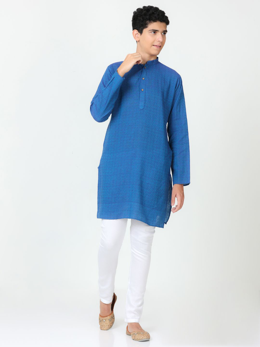 

FLAVIDO Boys Geometric Printed Kurta With Trousers, Blue