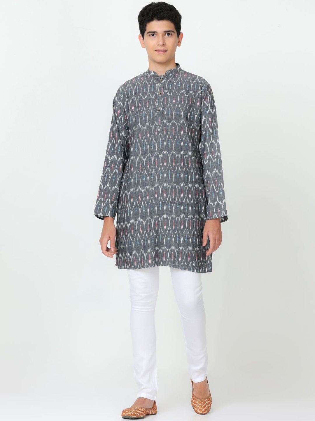 

FLAVIDO Boys Geometric Printed Pure Cotton Linen Kurta With Pyjama, Grey