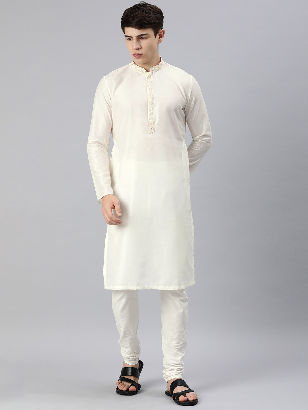 

Manthan Men Solid Regular Kurta with Churidar, Cream