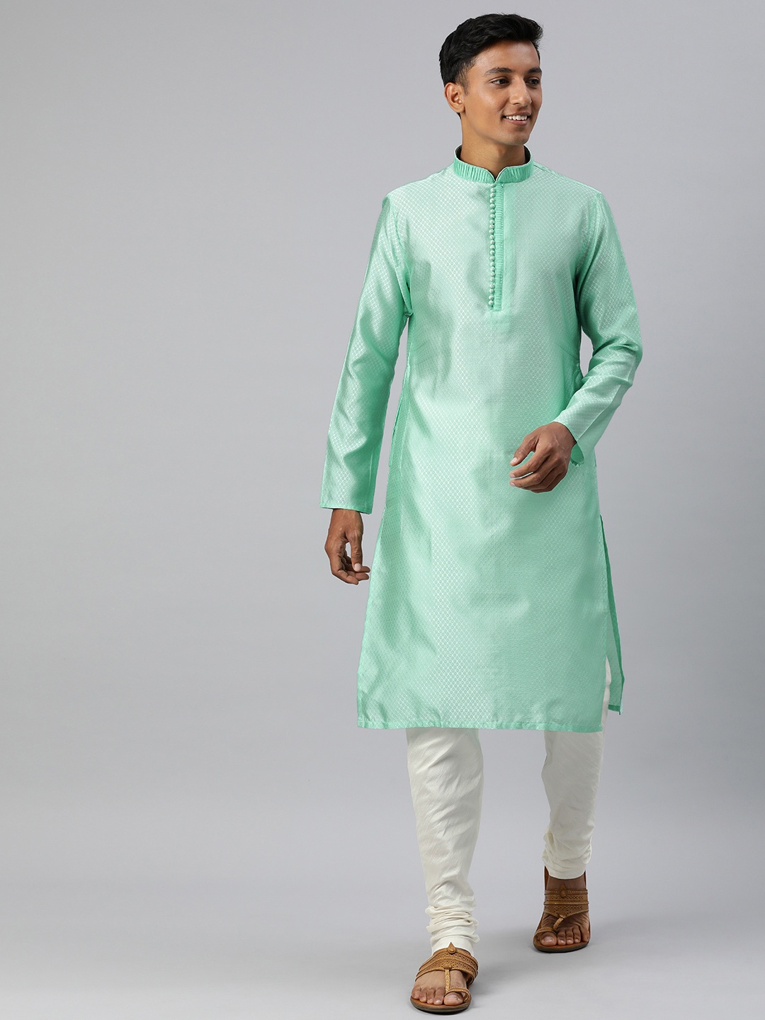 

Manthan Men Self Design Regular Kurta with Churidar, Green