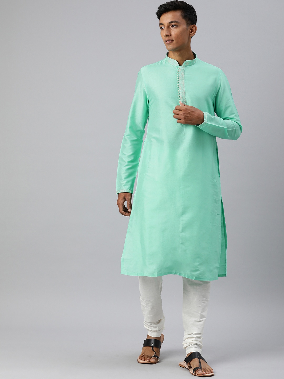 

Manthan Men Solid Regular Kurta with Churidar, Green