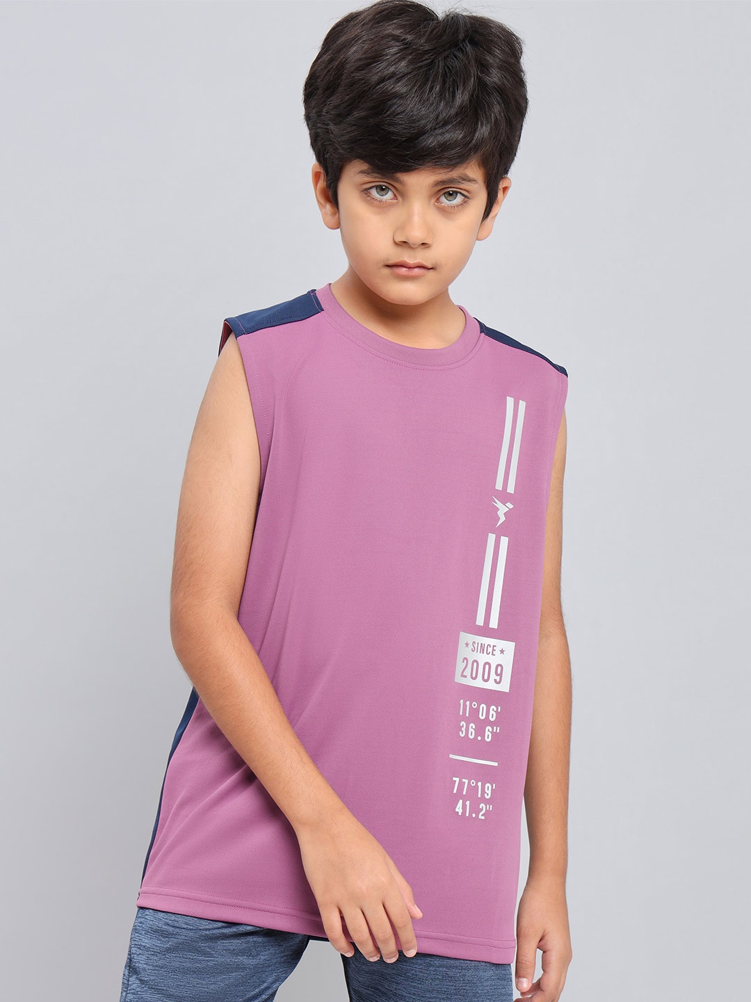 

Technosport Boys Colourblocked Sleeveless Antimicrobial Slim Fit Sports T-Shirt, Purple