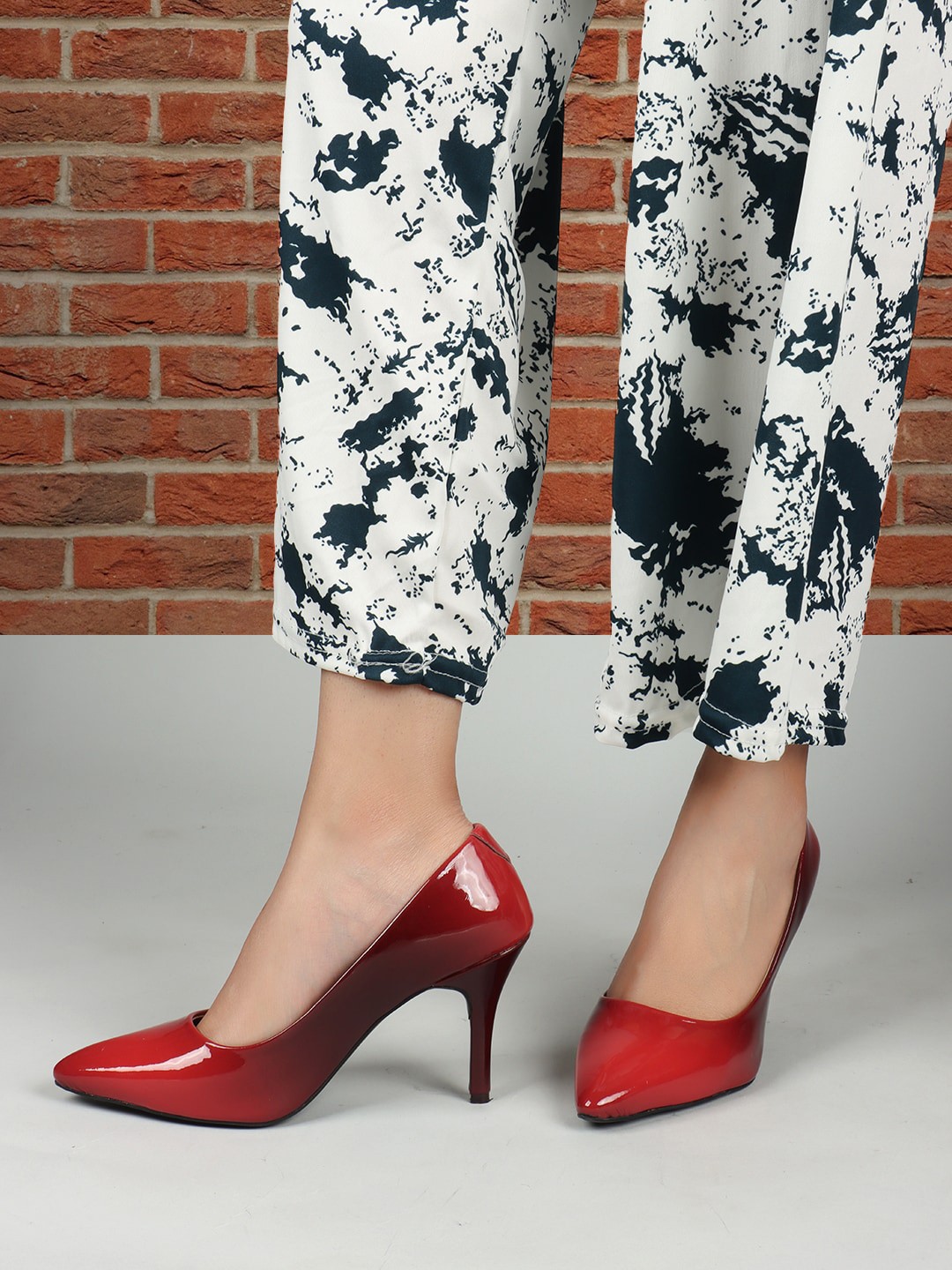 

ELLE Pointed Toe Slim Heel Pumps, Red