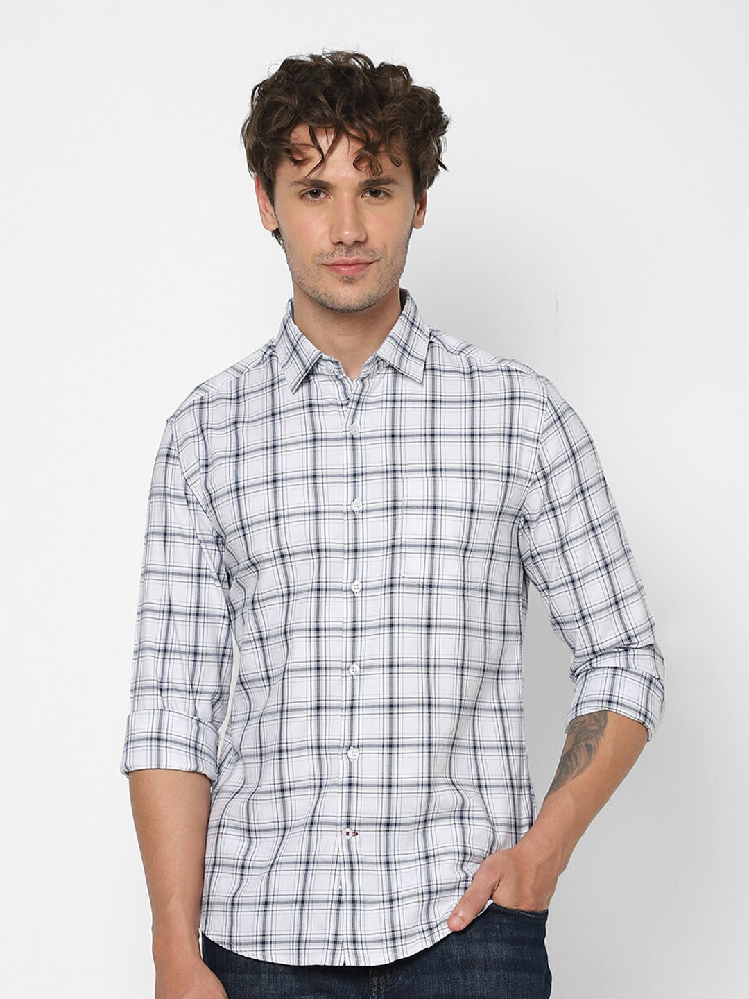 

VASTRADO Windowpane Checks Opaque Cotton Casual Shirt, White