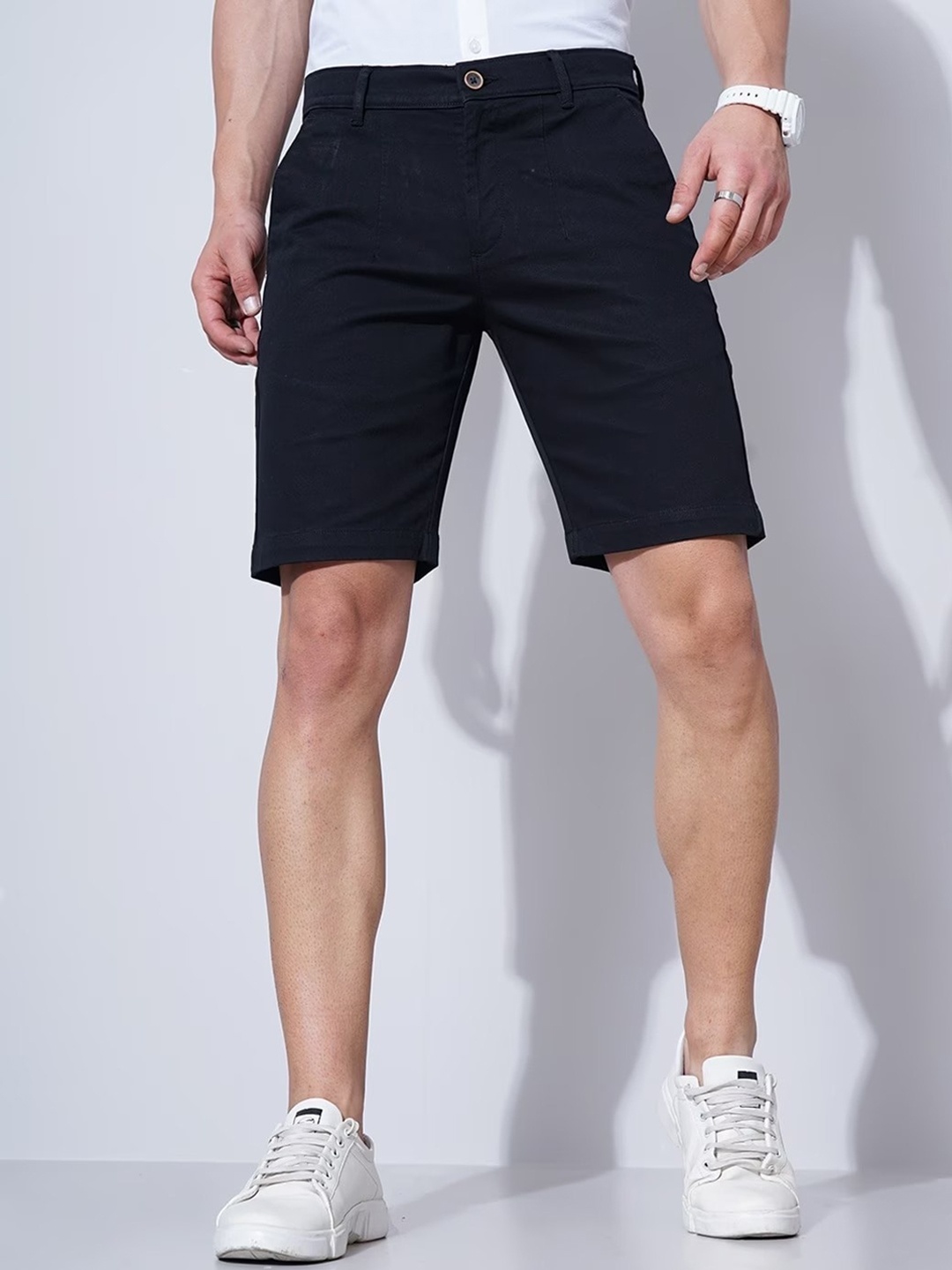 

British Club Men Slim Fit Low-Rise Shorts, Black