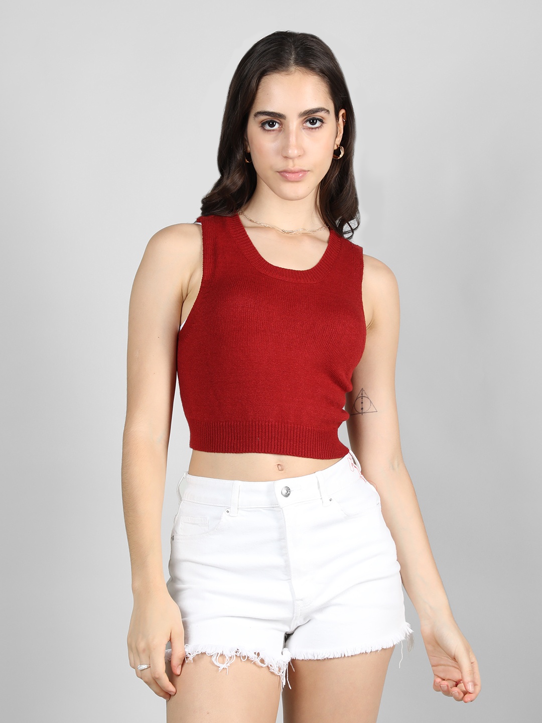 

Dlanxa Round Neck Sleeveless Acrylic Fitted Top, Maroon