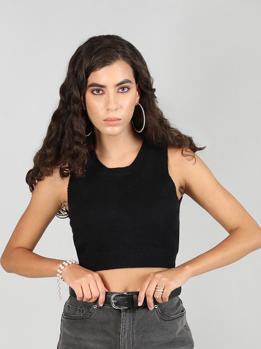 

Dlanxa Round Neck Sleeveless Crop Top, Black