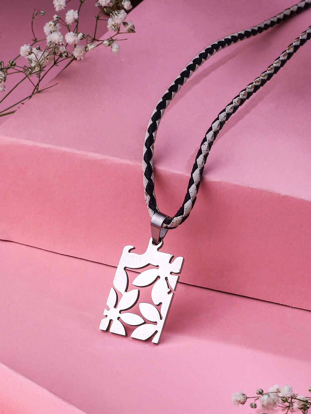 

NVR Men Silver-Plated Bohemian Chain With Pendant