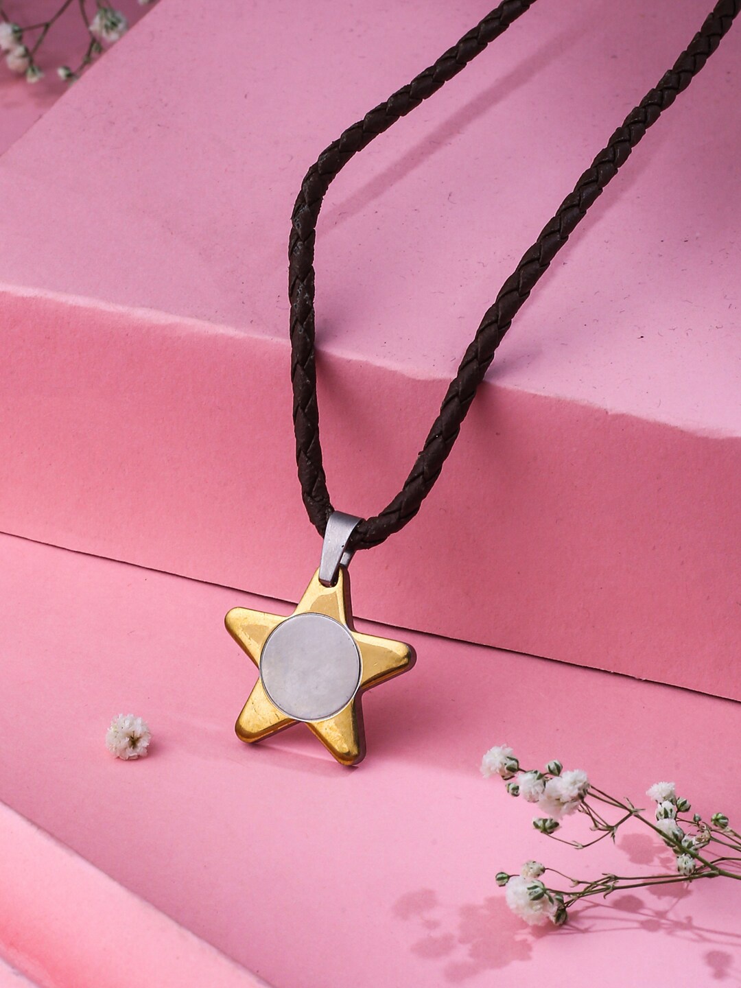 

NVR Men Silver-Plated & Leather Star Shaped Chain With Pendant