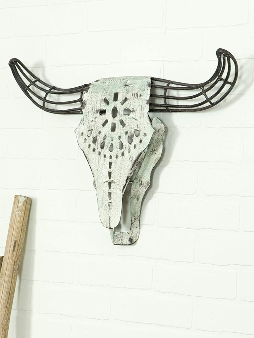 

MODEFE White Bull Wall Sculpture