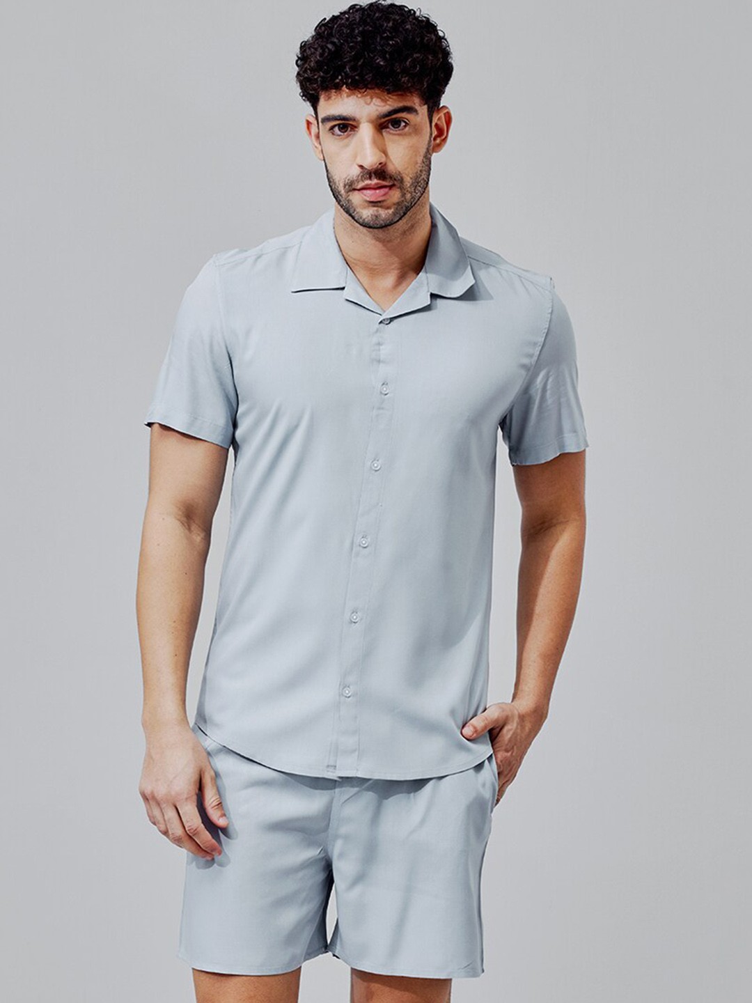 

Snitch Men Blue Shirt With Shorts