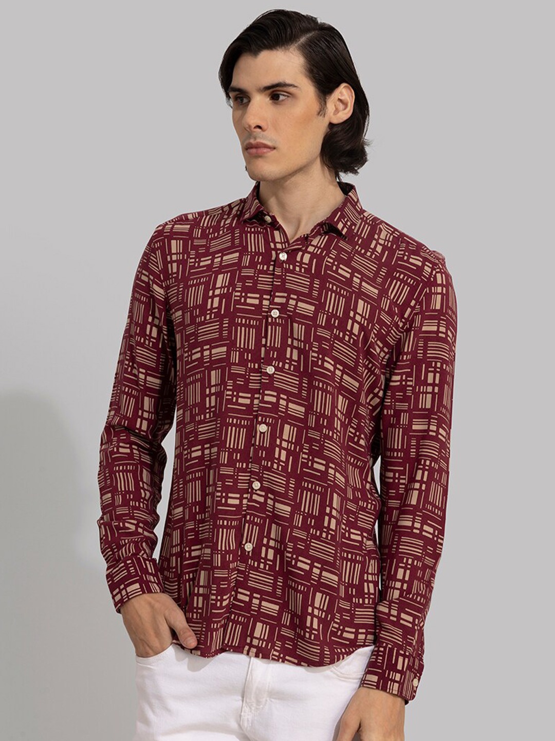 

Snitch Maroon Slim Fit Abstract Printed Casual Shirt, Grey