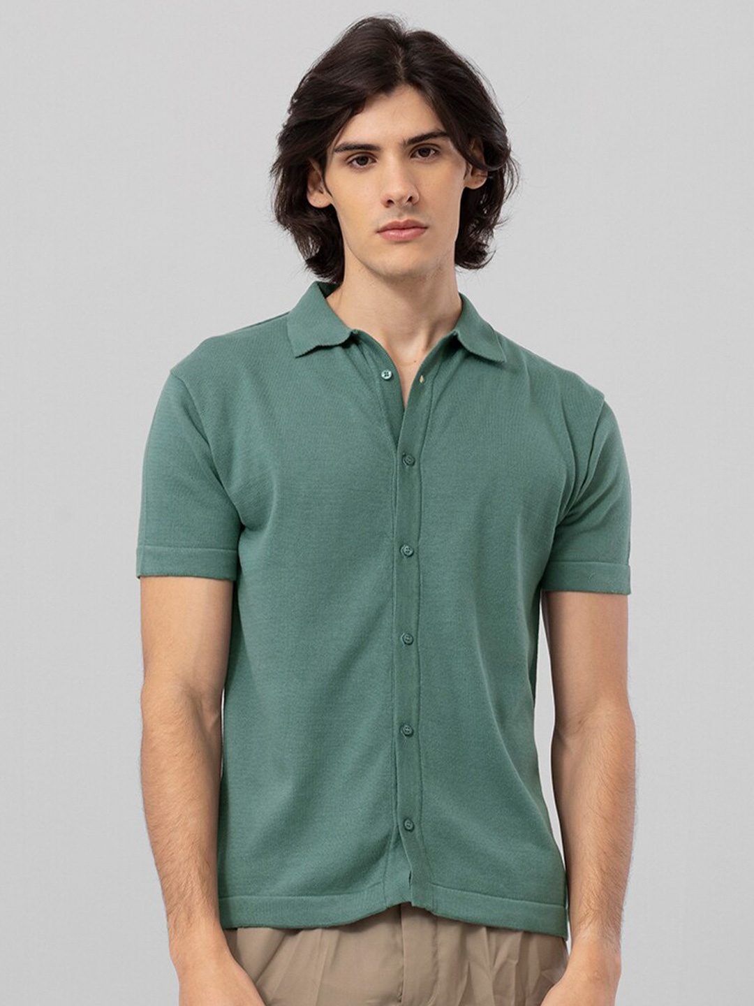 

Snitch Green Spread Collar Linen Slim Fit Casual Shirt