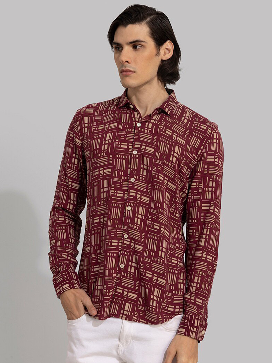 

Snitch Maroon Slim Fit Abstract Printed Linen Casual Shirt