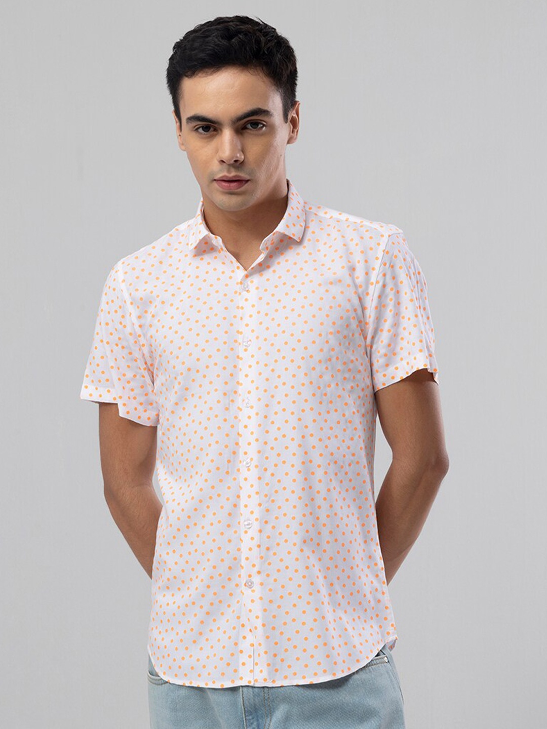 

Snitch White Polka Dots Printed Spread Collar Linen Slim Fit Casual Shirt