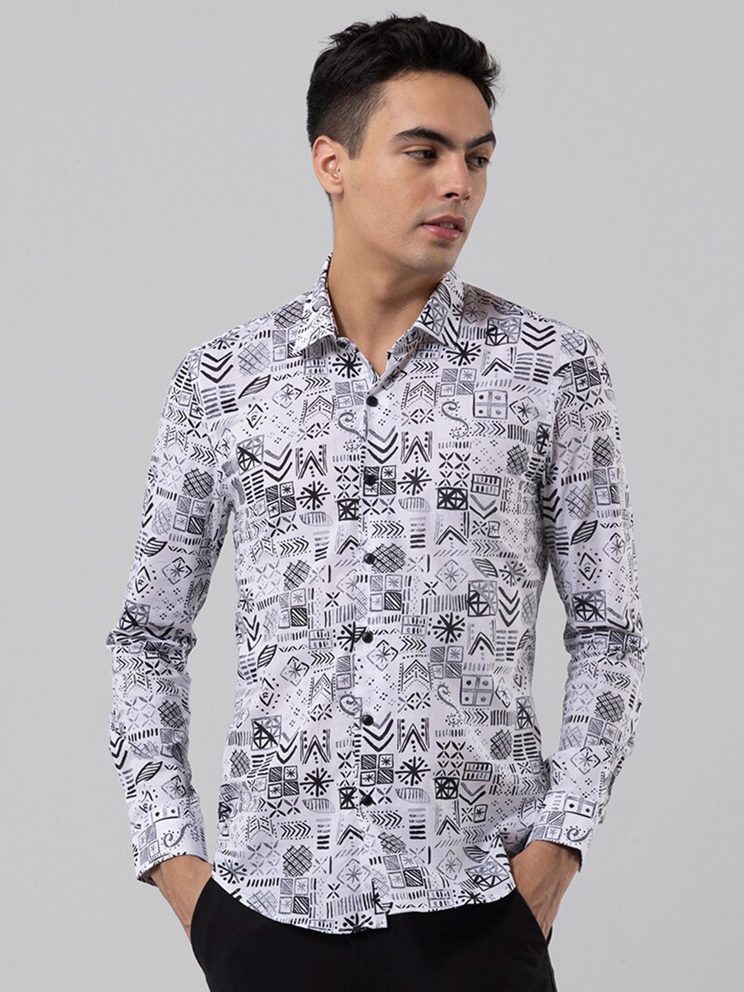 

Snitch White Slim Fit Abstract Printed Cotton Casual Shirt, Green